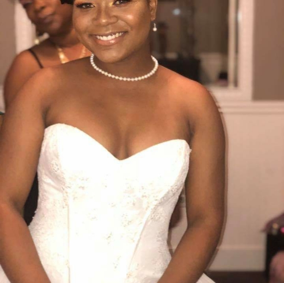 Truly Zac Posen Wedding Gown - Picture 4 of 4